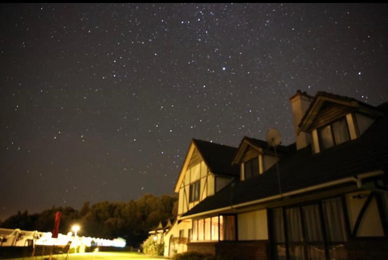 Skyline Mountain View Lodge Up To 16 People ロトルア エクステリア 写真
