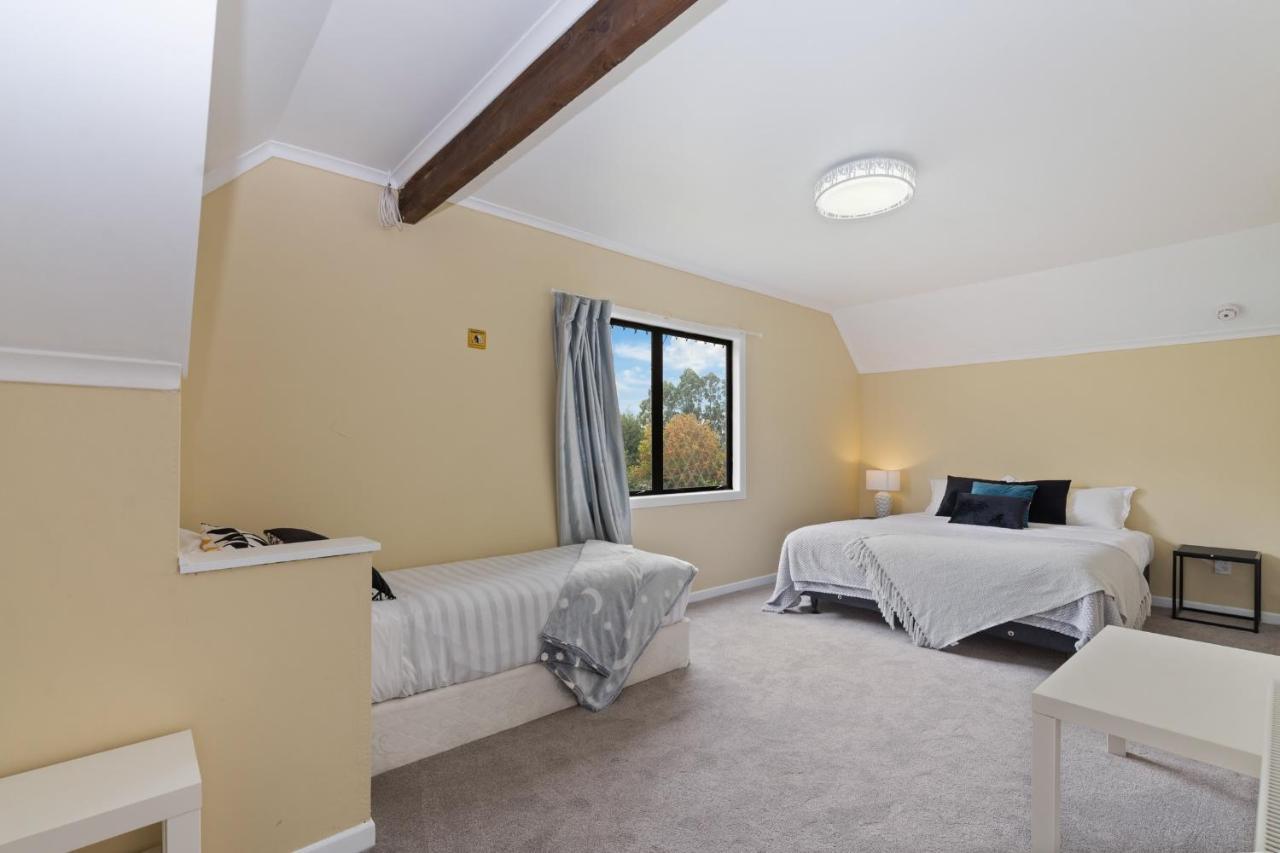 Skyline Mountain View Lodge Up To 16 People ロトルア エクステリア 写真